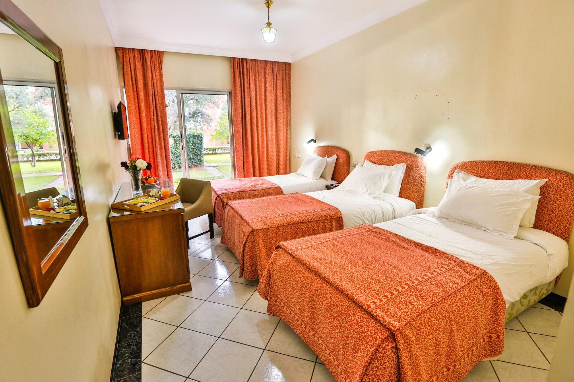 Hotel Al Bassatine Beni Mellal Bagian luar foto