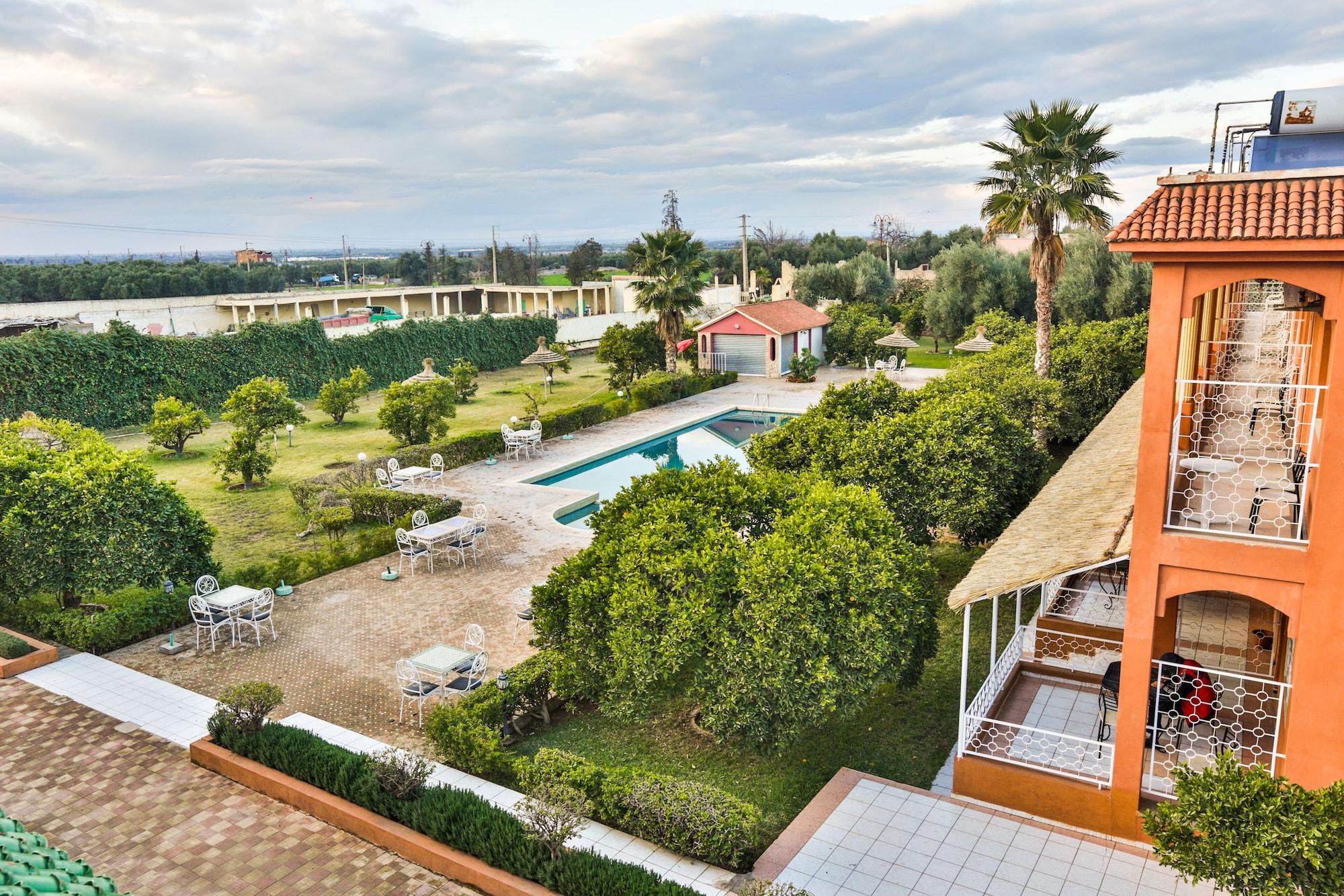 Hotel Al Bassatine Beni Mellal Bagian luar foto