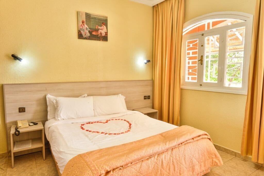 Hotel Al Bassatine Beni Mellal Bagian luar foto