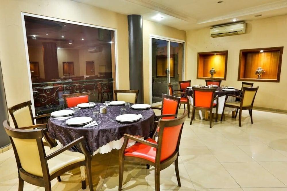 Hotel Al Bassatine Beni Mellal Bagian luar foto