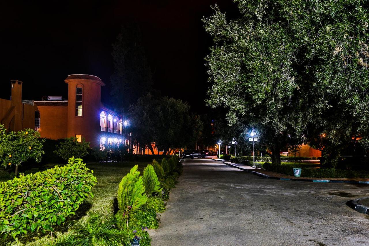 Hotel Al Bassatine Beni Mellal Bagian luar foto