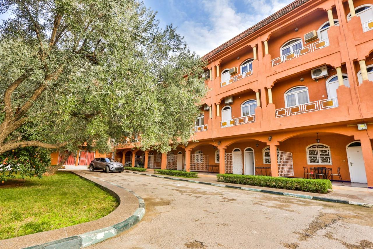 Hotel Al Bassatine Beni Mellal Bagian luar foto
