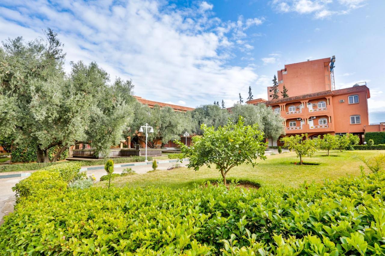 Hotel Al Bassatine Beni Mellal Bagian luar foto